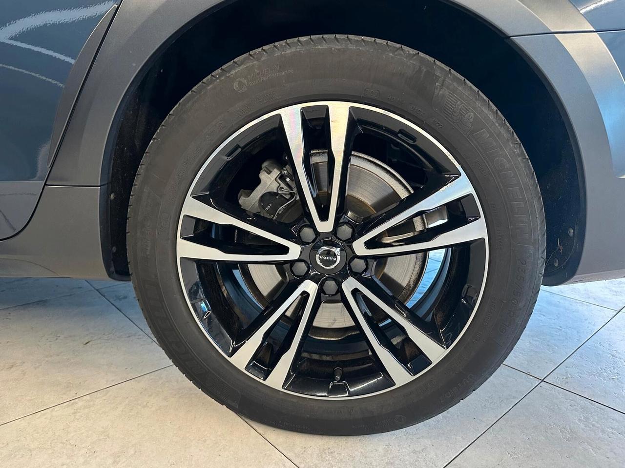 Volvo V90 Cross Country B4 (d) AWD Geartronic Business Pro