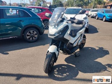 Honda - X-ADV 750 DCT Abs