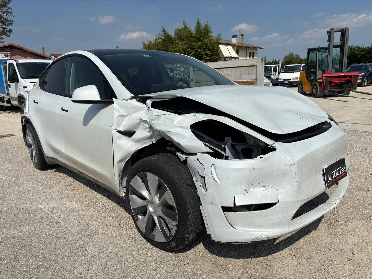 Tesla Model Y RWD