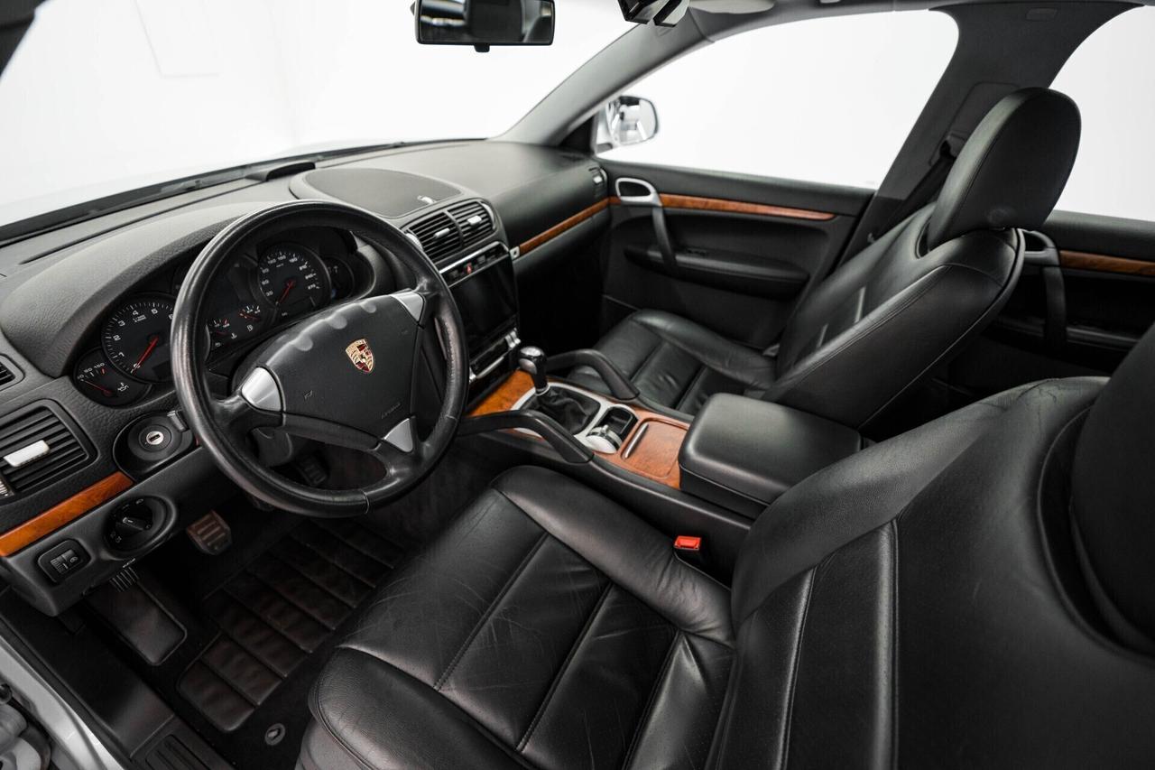 Porsche Cayenne 3.2 V6 --MANUALE--
