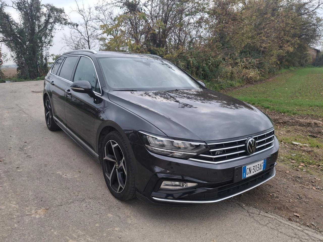Volkswagen Passat Variant 2.0 TDI R Line 200 CV DSG Executive