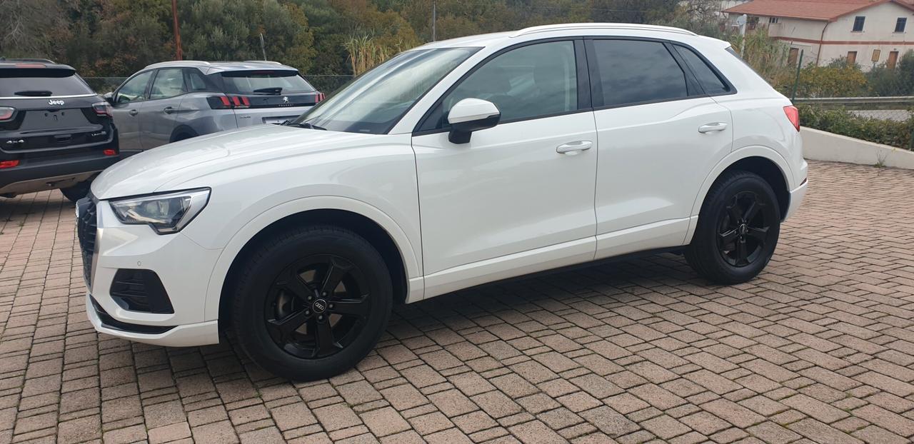 Audi Q3 1.5 TFSI 150 CV Business