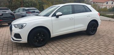 Audi Q3 1.5 TFSI 150 CV Business