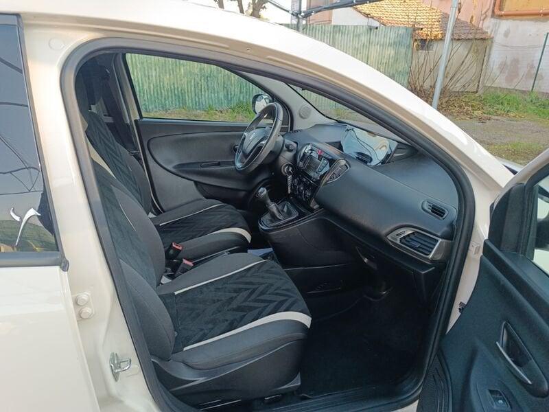 Lancia Ypsilon Ypsilon 1.3 MJT 16V 95 CV 5 porte S&S Silver