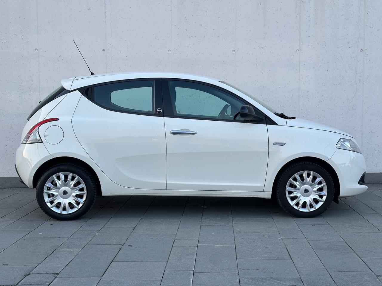 Lancia Ypsilon 1.2 GPL Ecochic Neopatentati