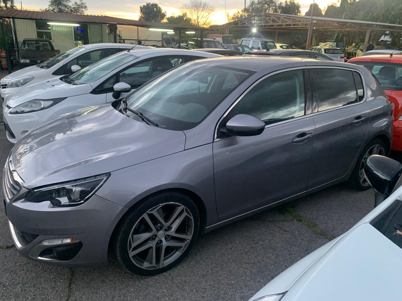 Peugeot 308 BlueHDi 120 S&S Business