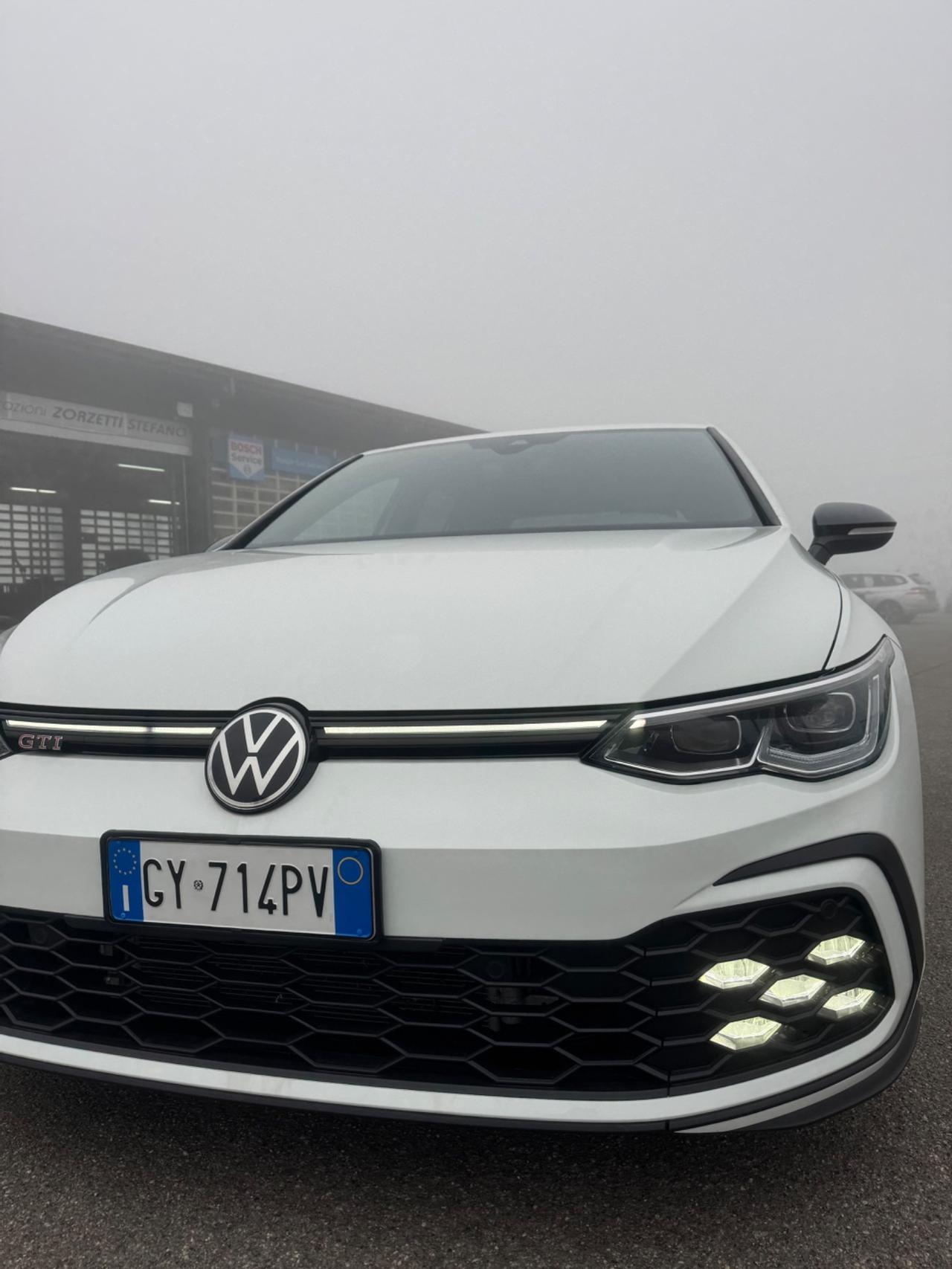 Volkswagen Golf GTI 2.0 TSI DSG