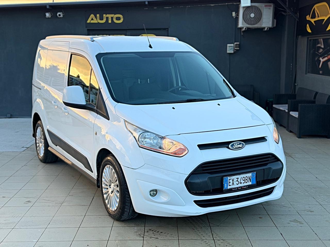 Ford Tourneo Connect 1.5 TDCi 100 CV Plus