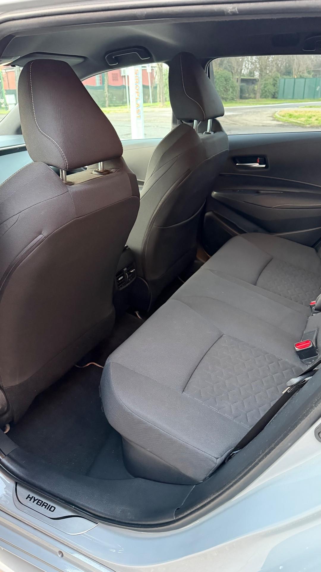 Toyota Corolla Touring 2.0 Hybrid