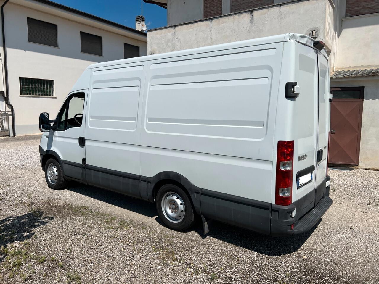 Iveco Daily 35S15 2.3 HPT 145 CV PL-TA Furgone