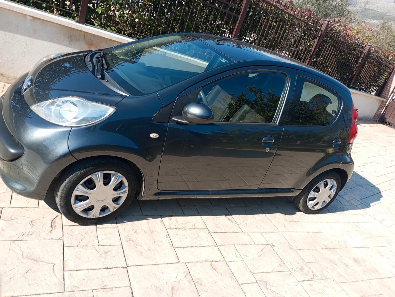 Peugeot 107 1.0 68CV 5p. Sweet Years