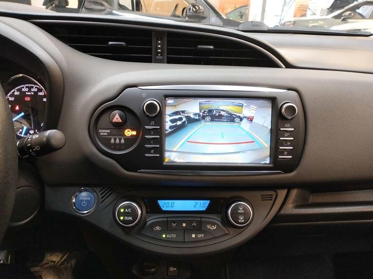 Toyota Yaris 1.5 Hybrid 5 porte Business