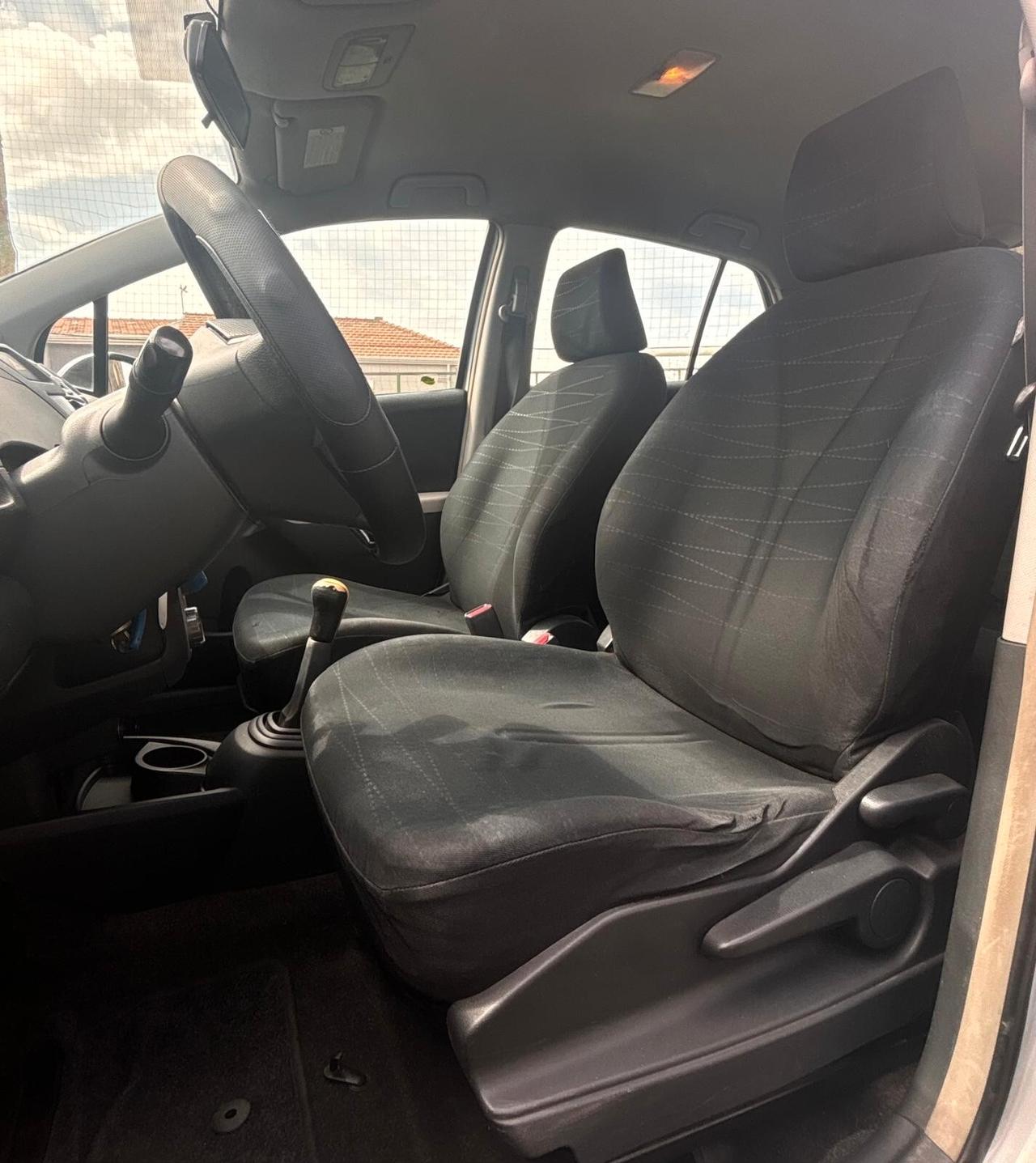Toyota Yaris 1.0 5 porte