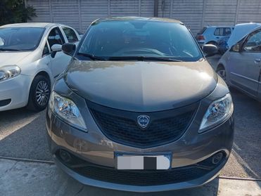 Lancia Ypsilon 1.2 69 CV 5 porte S&S Gold