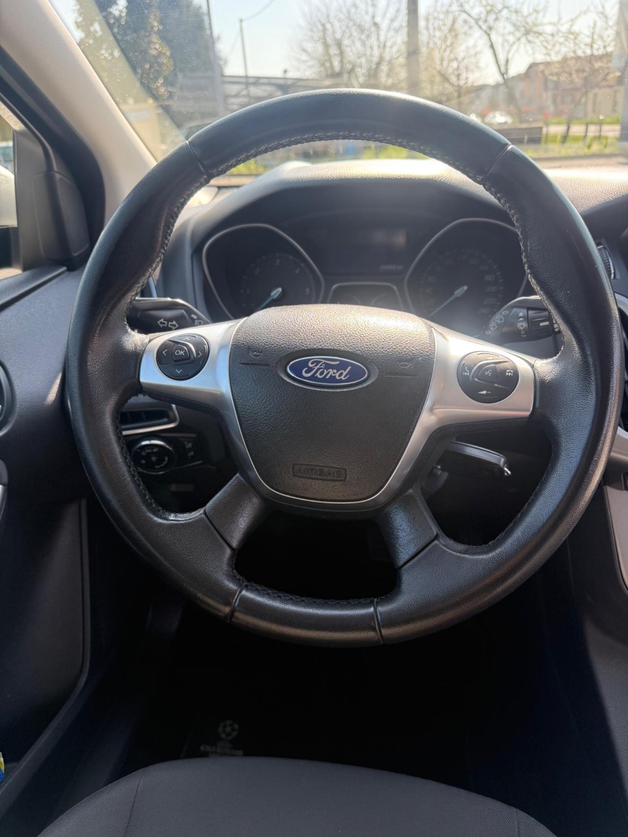 Ford Focus 2.0 TDCi 163 CV Powershift SW Individual”NAVI”EURO5”