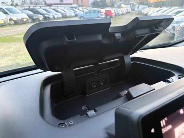 RENAULT Trafic BluedCi 9 POSTI 170CV EDC PC-TN SPACE Class IVA ES