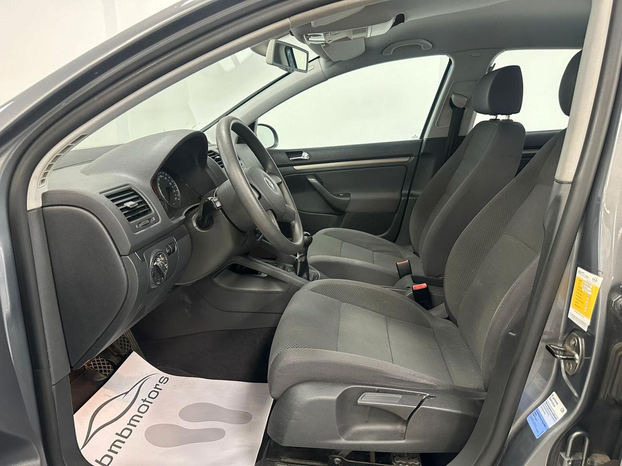 Volkswagen Golf 1.6 16V FSI 5p. Sportline