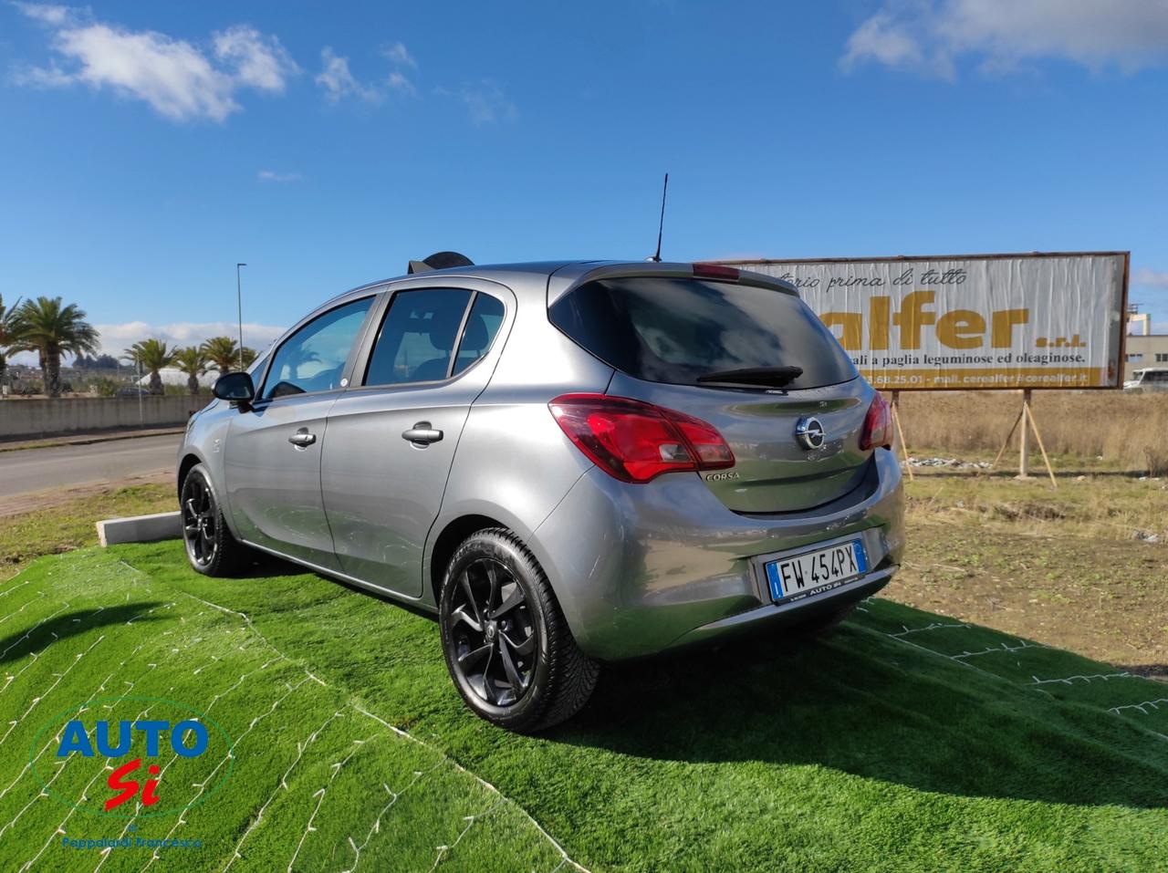 Opel Corsa 1.2 Benzina - 69cv NEOPATENTATI