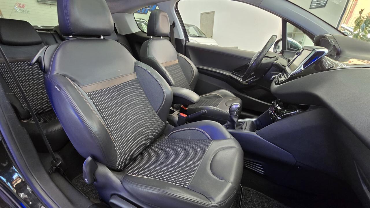 Peugeot 208 1.4 HDi 3 porte Allure