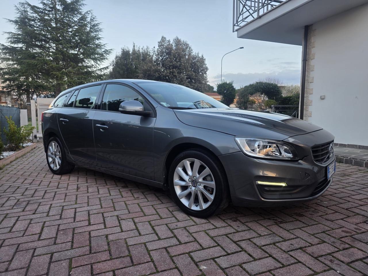 Volvo V60 D2 Summum