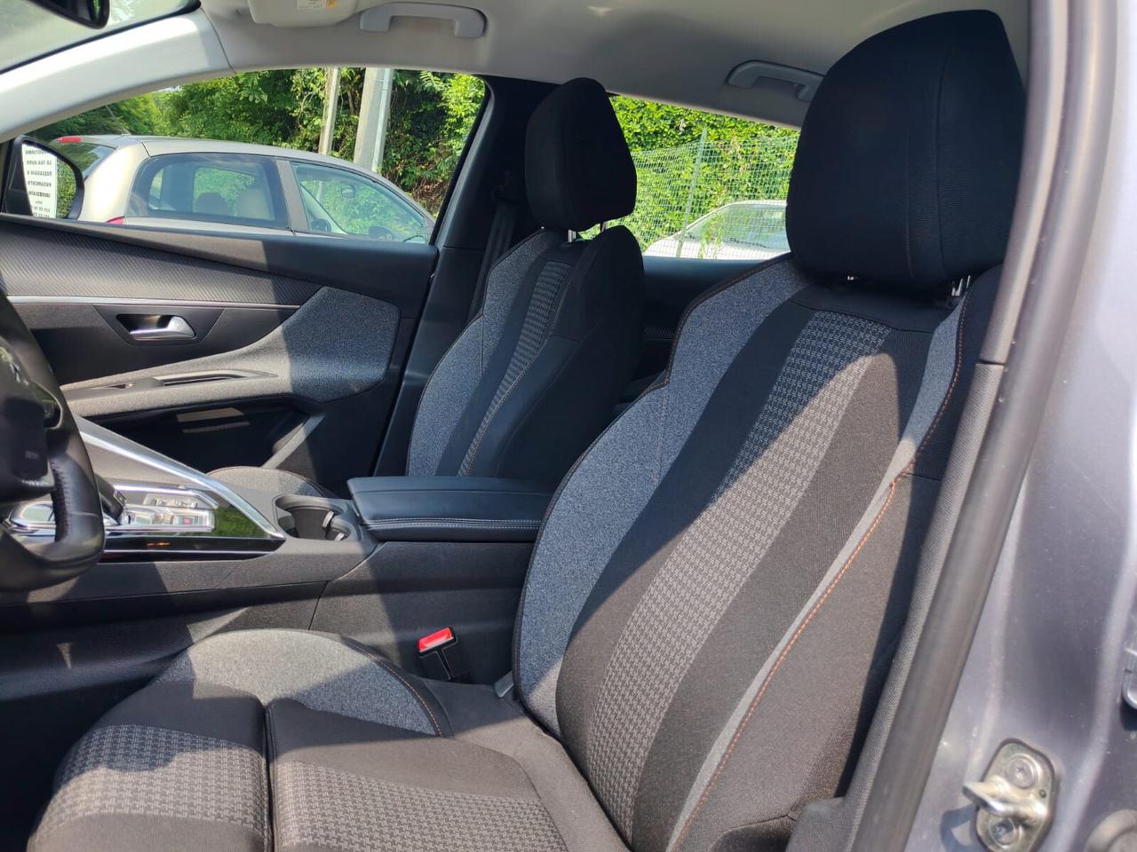 Peugeot 3008 BlueHDi 130 S&S Active Pack