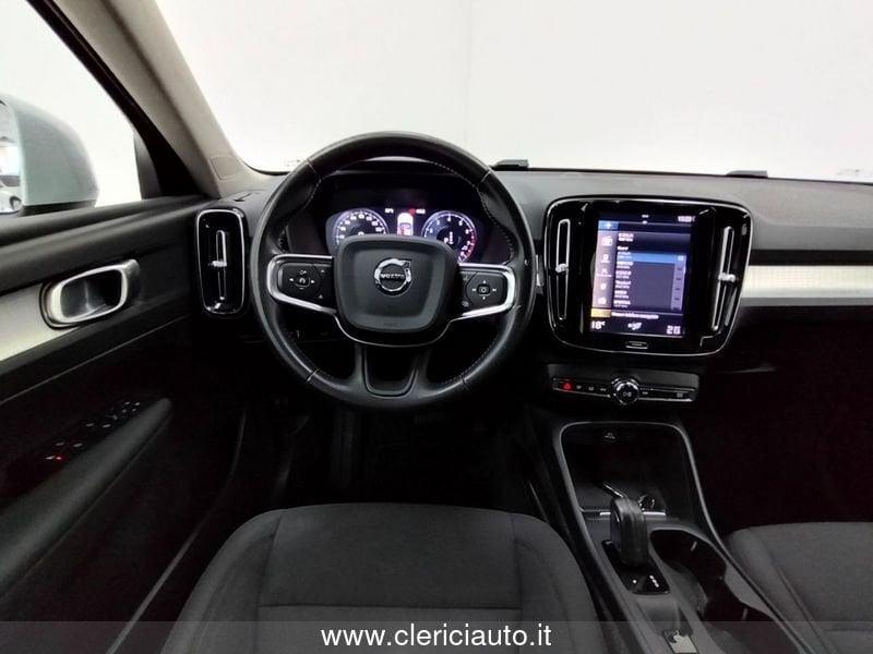 Volvo XC40 T2 Geartronic Momentum Pro N1