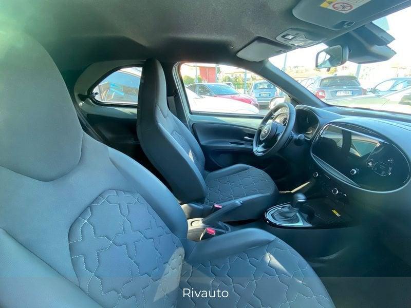 Toyota Aygo X 1.0B (72 CV) Lounge