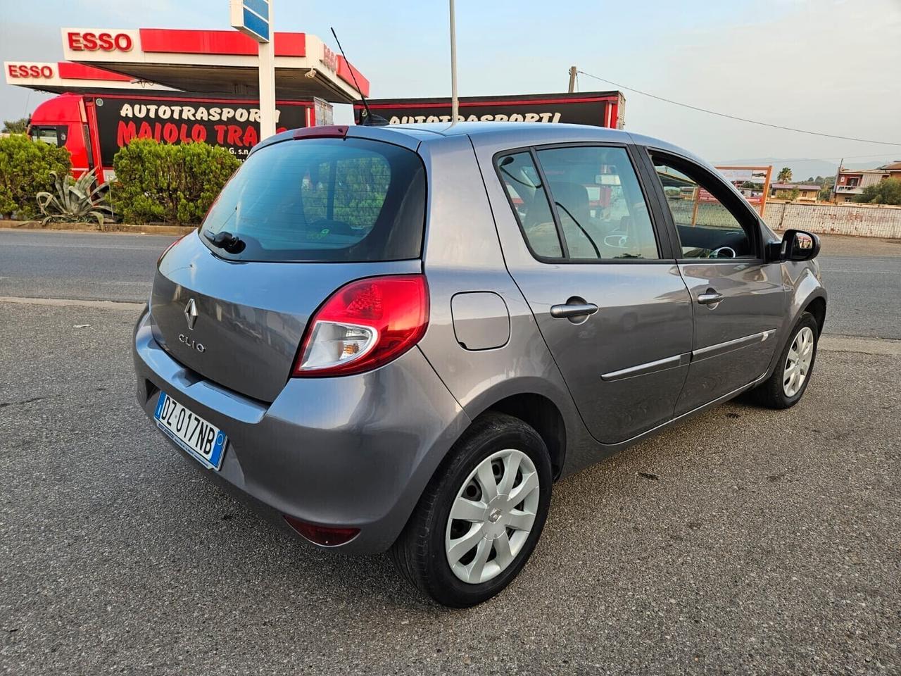 Renault Clio 1.2 16V 5 porte Luxe