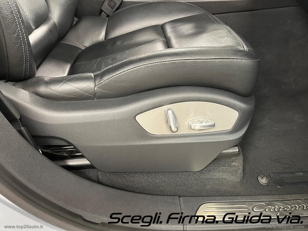 PORSCHE Cayenne 3.0 Diesel TETTO LUNGO PELLE TOTALE CERCHI 21