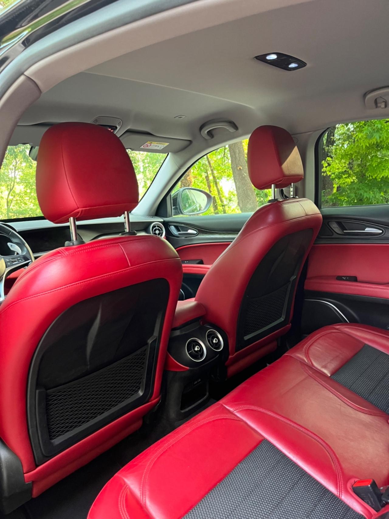 Alfa Romeo Stelvio 2.2 TOTAL BLACK 210 CV AT8 Q4 Executive