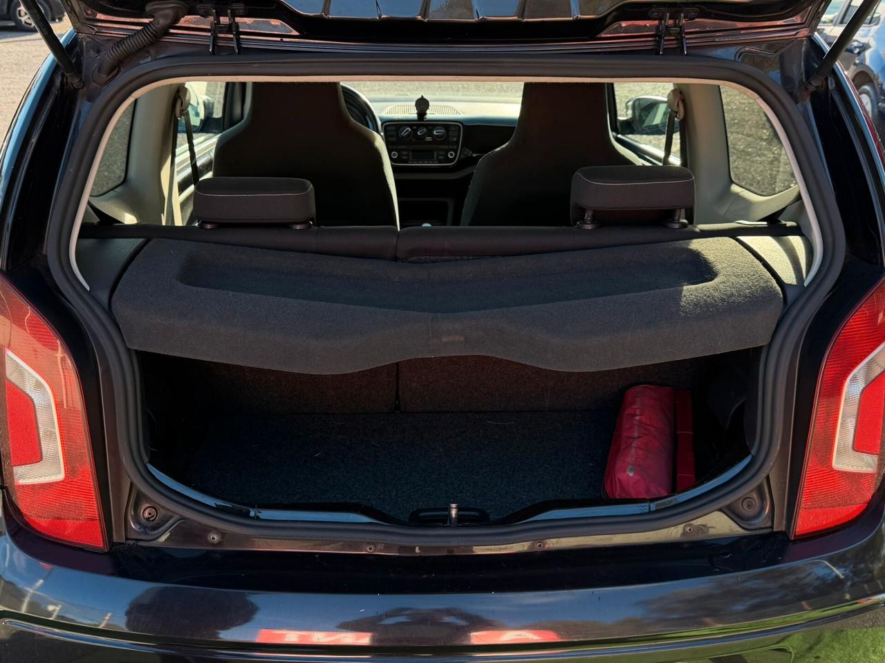 Volkswagen up! 1.0 75 CV 3p. high