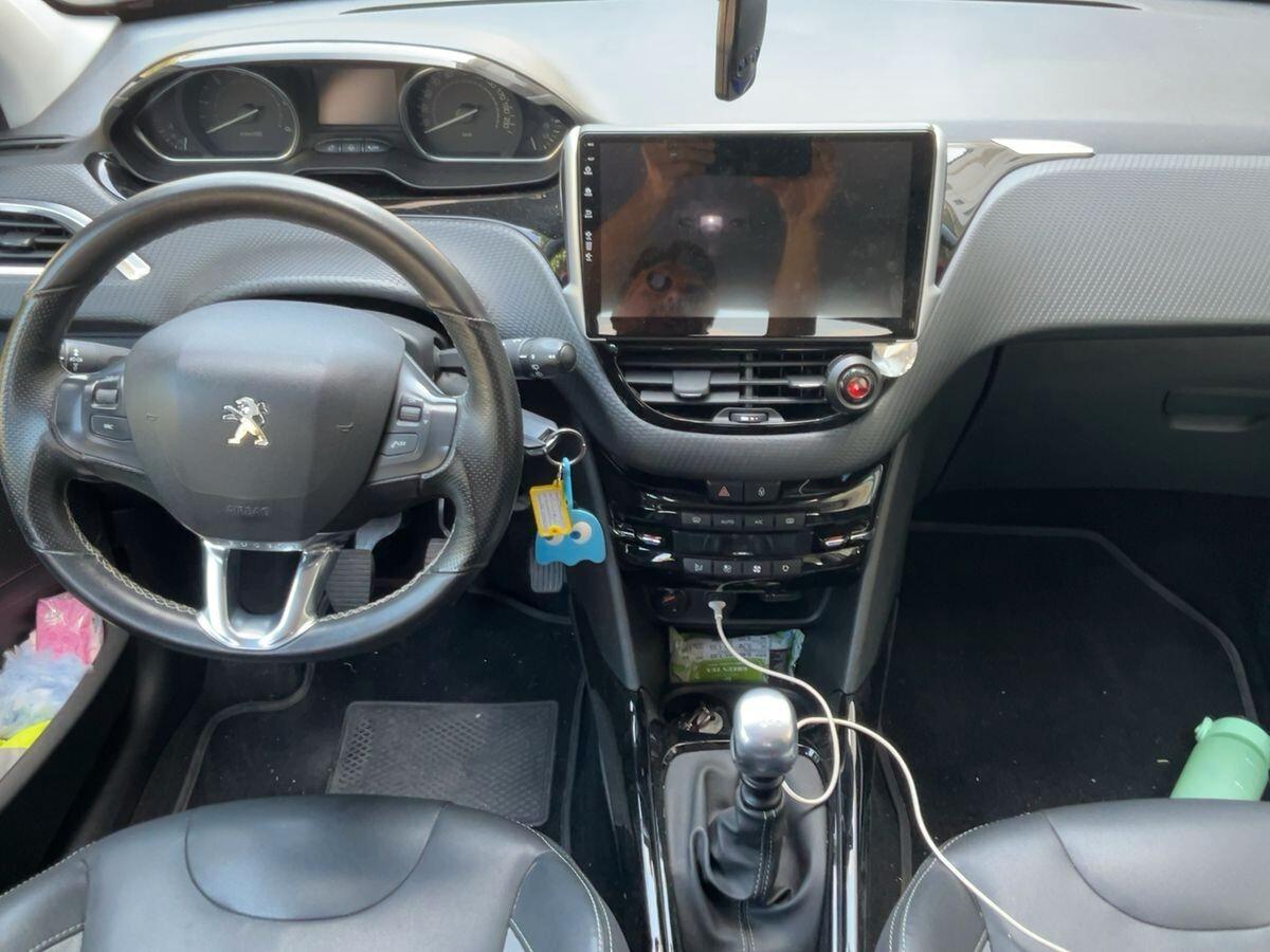 Peugeot 2008 BlueHDi 100 S&S Allure
