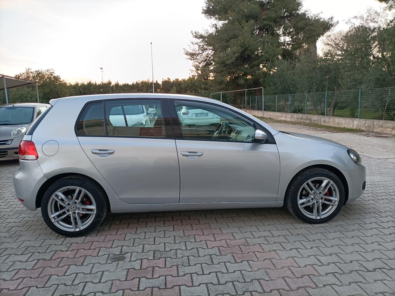 Volkswagen Golf 1.6 TDI 5p. Highline *135.000km*