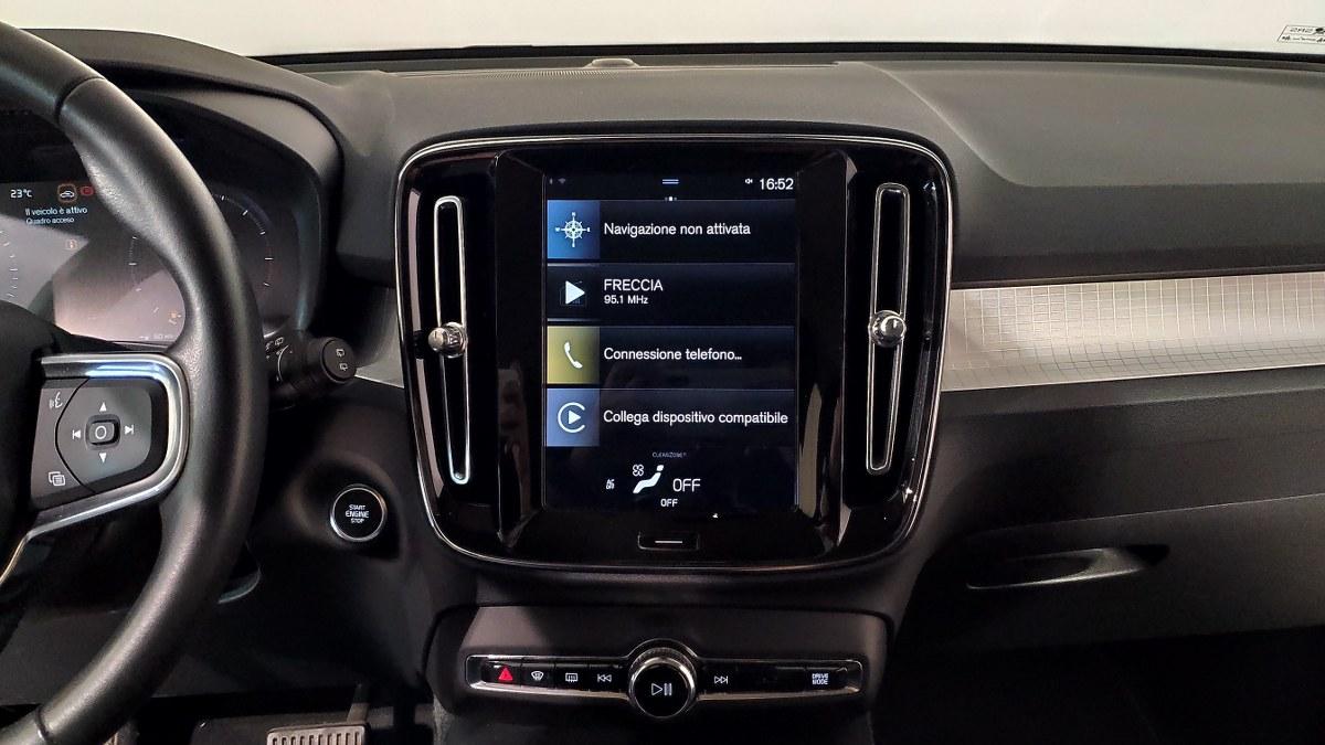VOLVO Xc40 D3 Awd Geartronic Momentum