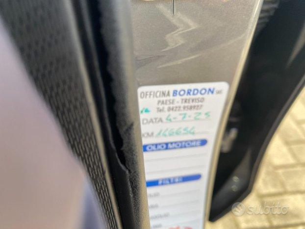 MERCEDES-BENZ GLA 200 d Automatic 4Matic Executi