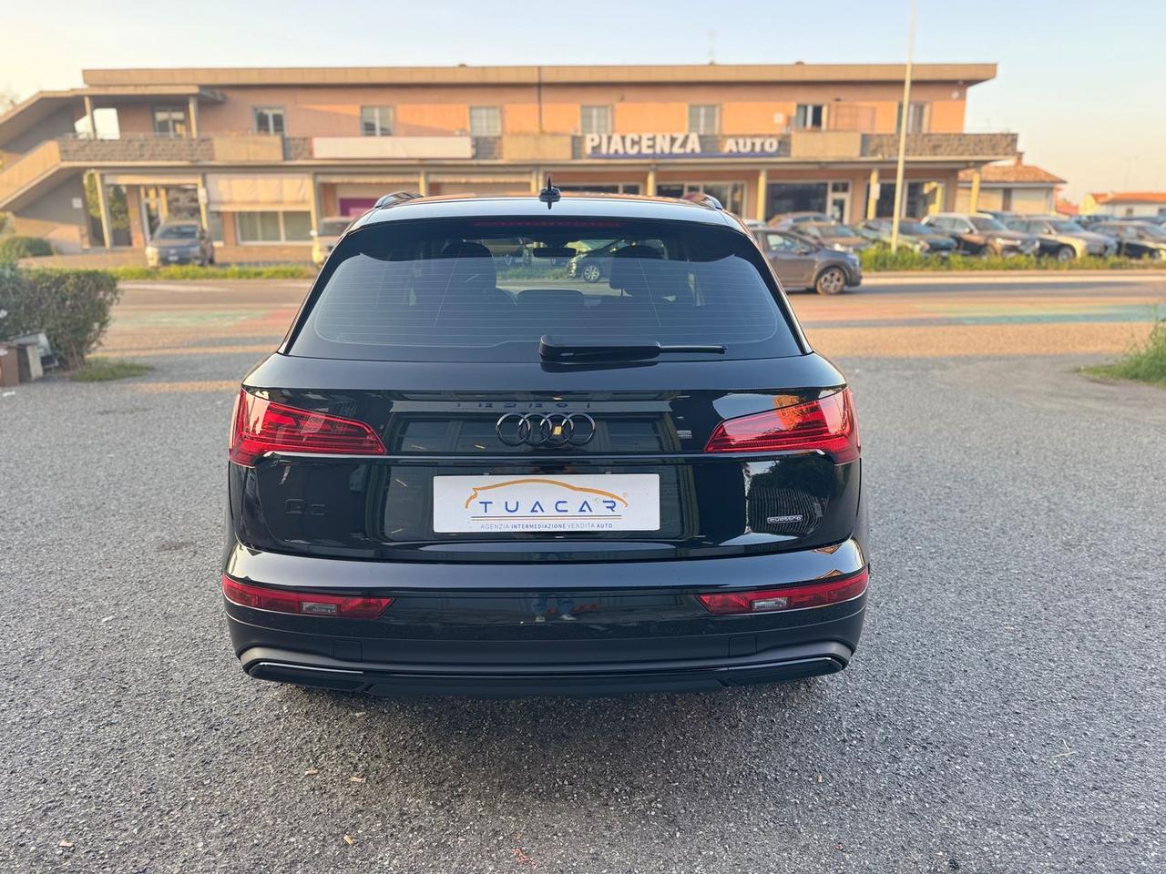 Audi Q5 Business 2.0 40 TDI MHEV #6957