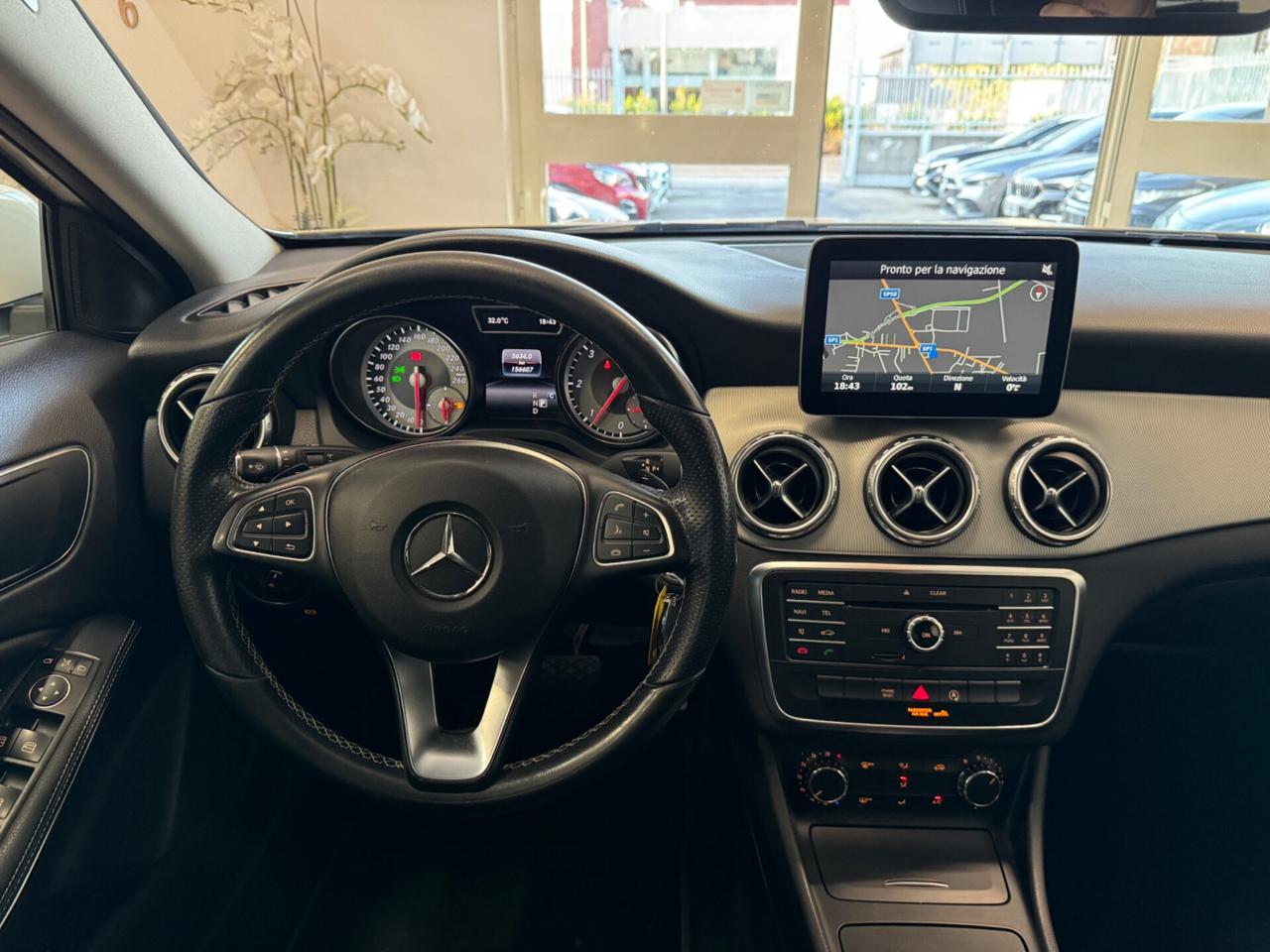 MERCEDES-BENZ GLA 200 d AUT. SPORT - 2017