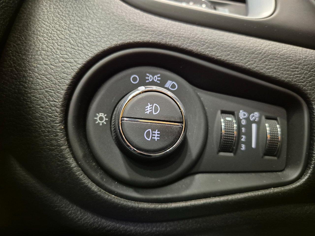 Jeep Renegade 1.4 m-air Limited 140cv auto - NEOPATENTATI - Cam - Cruise/Lim - Tetto