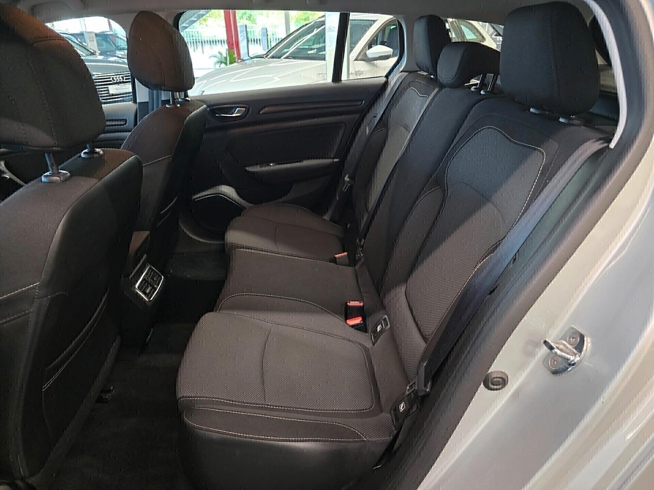 Renault Megane Sporter dCi 115 CV EDC Bus.