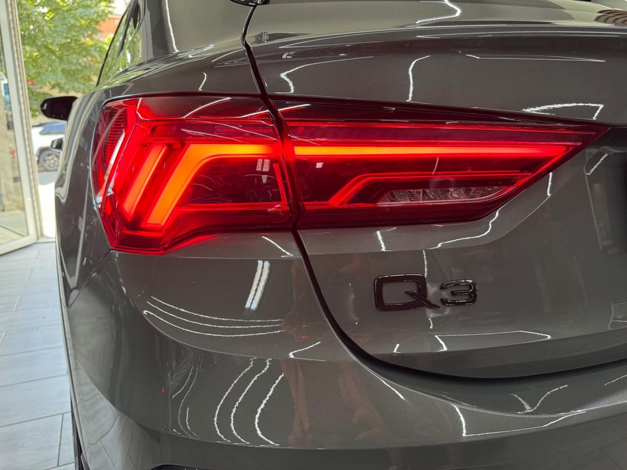 Audi Q3 SPB 35 TDI S tronic line edition PRONTA CONSEGNA