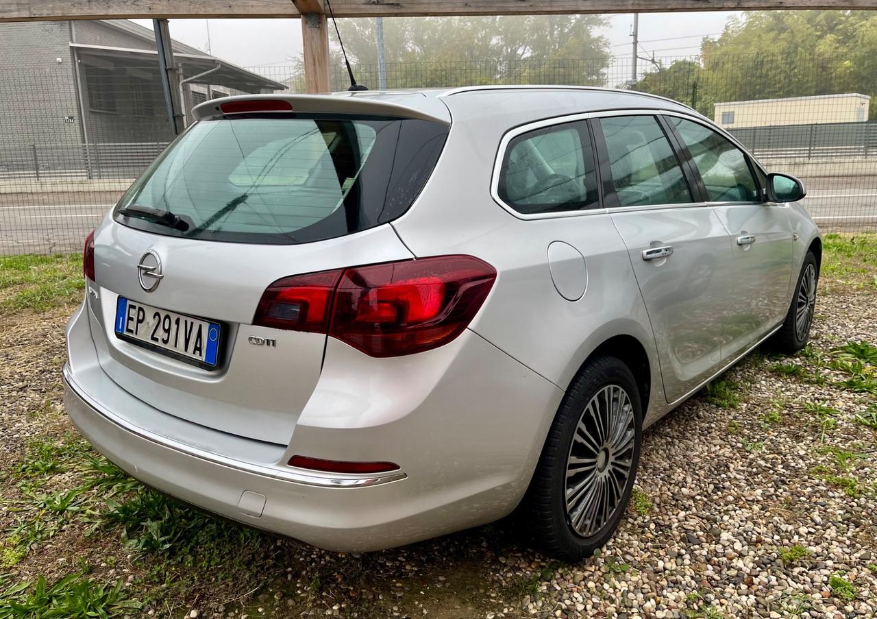 Opel Astra 1.7 CDTI 130CV Sports Tourer Cosmo