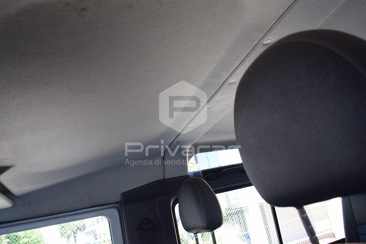 LAND ROVER Defender 90 2.2 TD4 Station Wagon N1