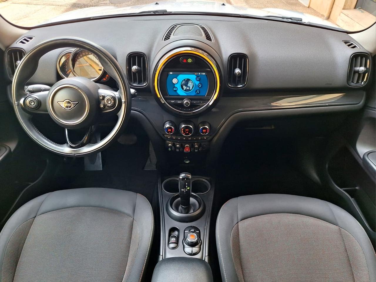 Mini Cooper Countryman 1.5 One D Hype