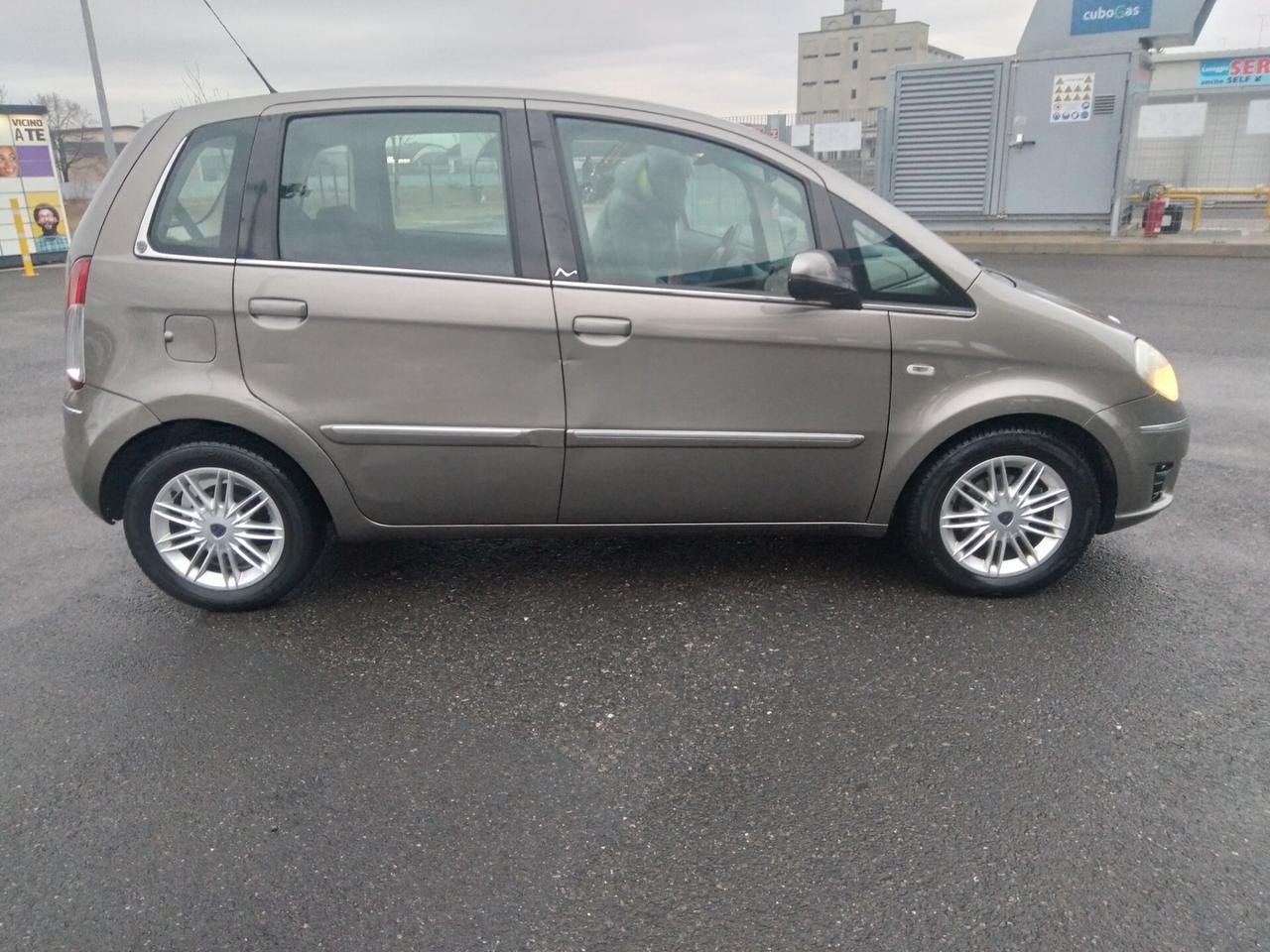 Lancia MUSA 1.4 77cv benzina Oro x neopatentati