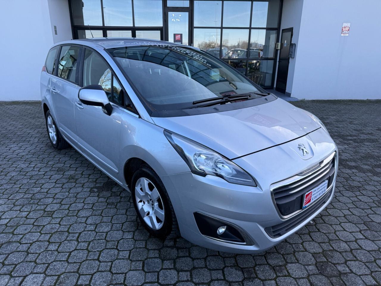 Peugeot 5008 BlueHDi 120 |7 POSTI