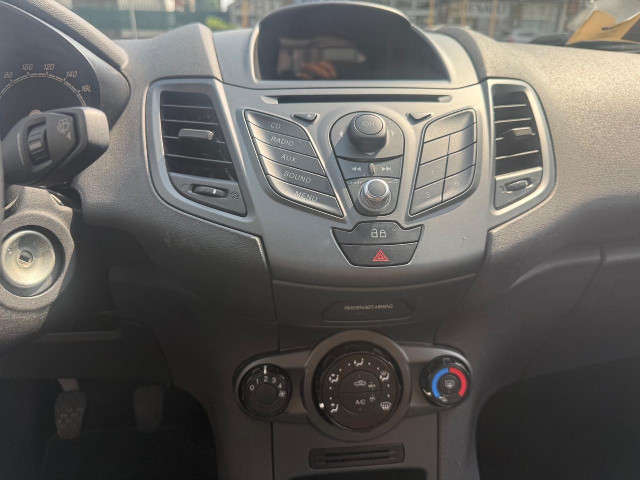 Ford Fiesta 1.2 60CV 5 porte Titanium