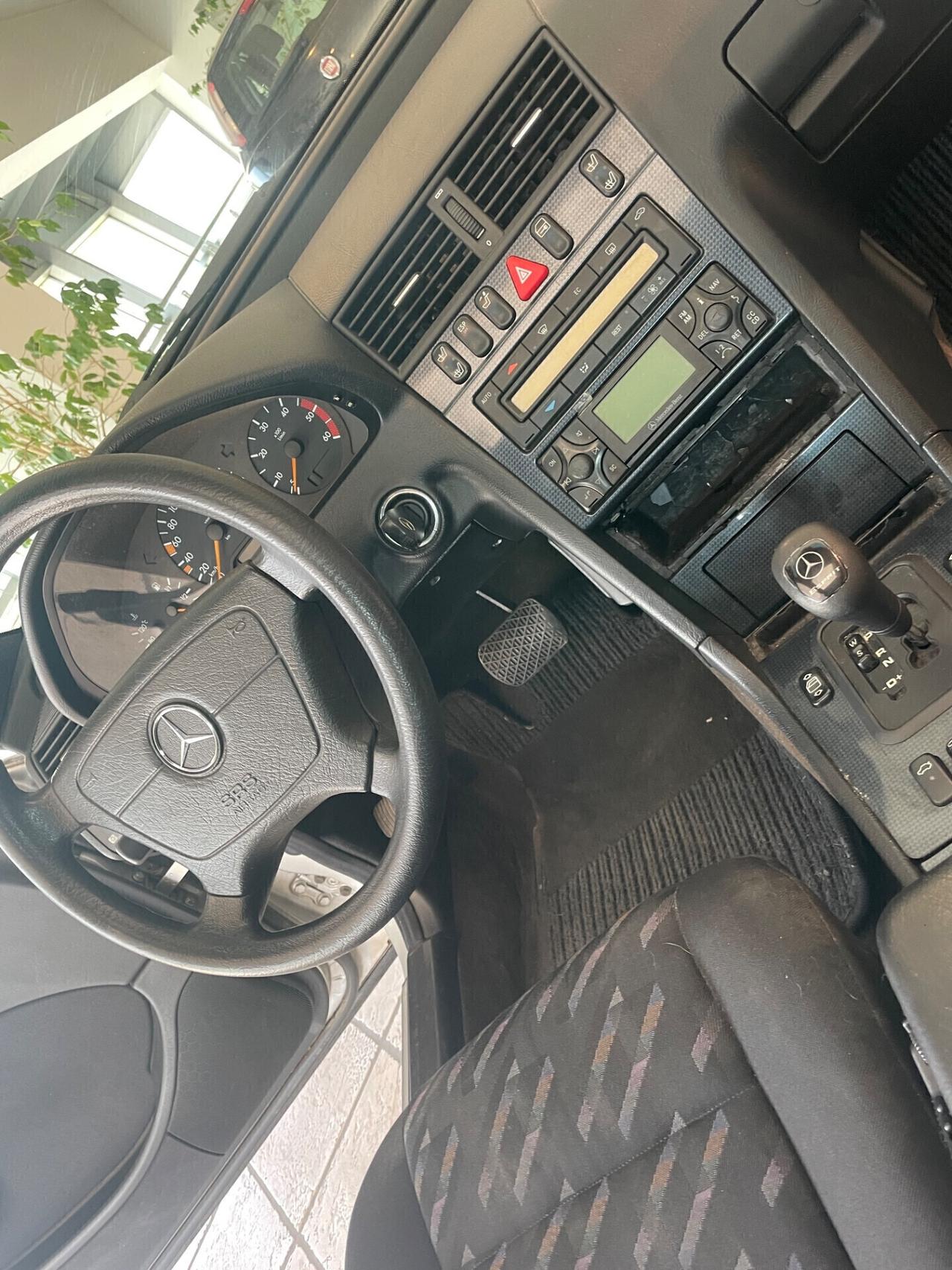 Mercedes-benz C 220 diesel automatica