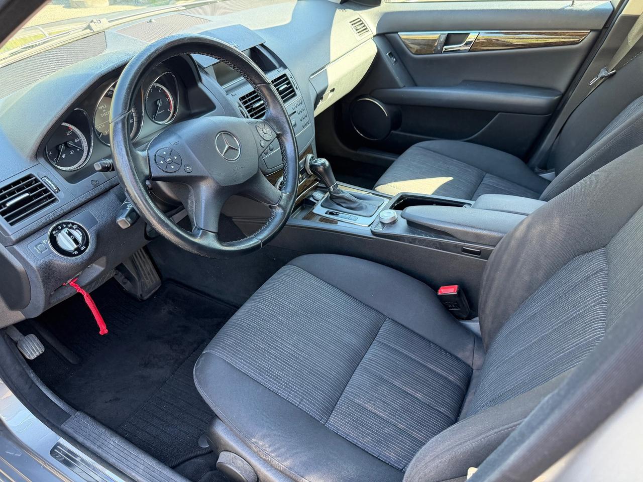 Mercedes-benz C 220 200 CDI BlueEFFICIENCY Avantgarde