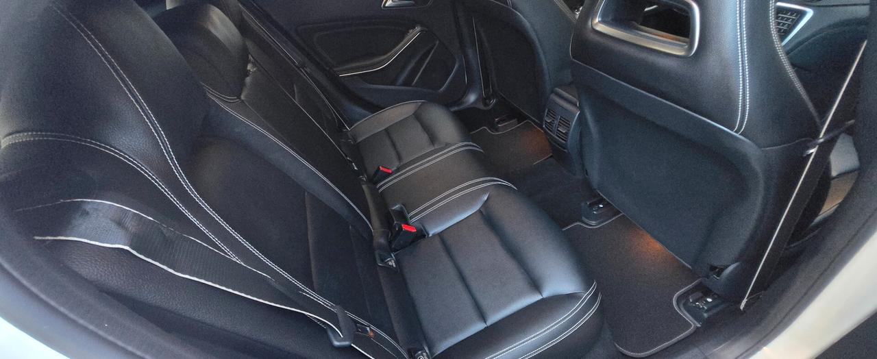 Mercedes-benz GLA 200 d Automatic Premium Night Edition