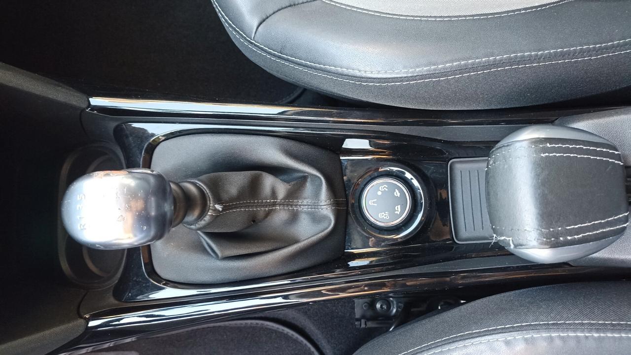 Peugeot 2008 BlueHDi 120 S&S Allure